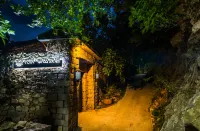 Floral Hotel · Taishan Yunjuju Hotel