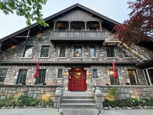 Stone Chalet Bed & Breakfast Inn