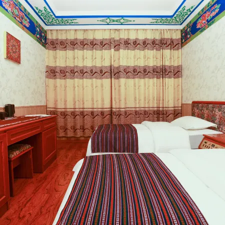 Lhasa Luolin Tibetan Family Hotel
