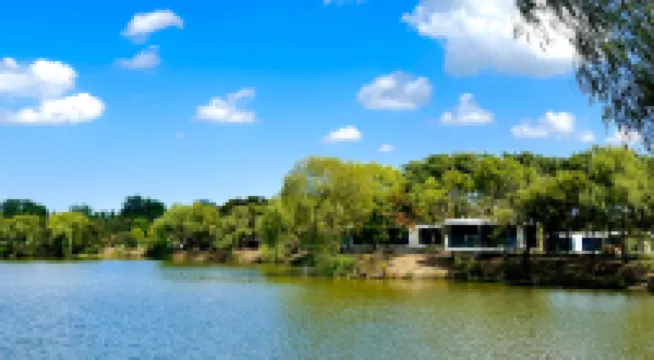 海上星空キャンプ場 崇明東灘鳥類国家級自然保護区周辺のホテル