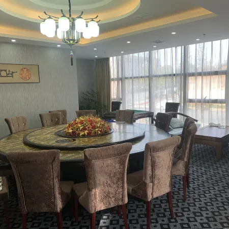 Huajian·LOFT Hotel
