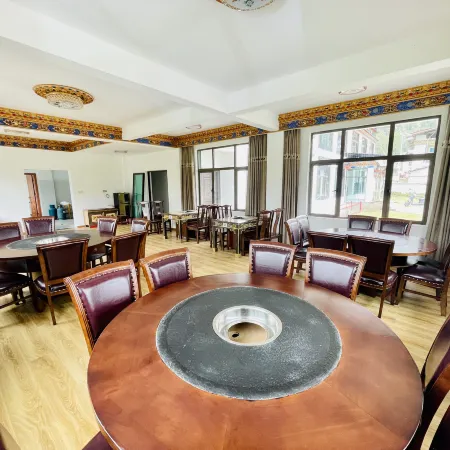 Linzhi Cagong Kangsang Homestay (Gongcuo Lake Scenic Area Branch)
