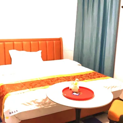 Changsha Changrong Hostel Hotels near Autumn-Admiring Pavilion