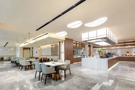 ATOUR Hotel Baotou International Convention and Exhibition Center Отели рядом с достопримечательностью «Saihantal Urban Prairie»