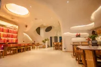 Hengyang and Shanruyuan Hotel (Damiao Branch in Nanyue Scenic Area)