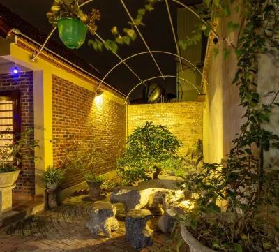 Mai Place Homestay Hoa Lu District 호텔