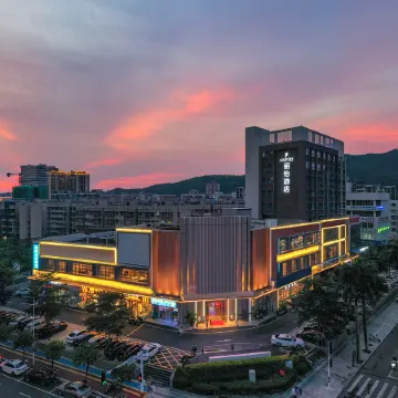 Country Inn & Suites by Radisson，Country Inn & Suites Zhuhai Pingsha Haiquan Bay Branch Hotel Отели рядом с достопримечательностью «Жухайский конный корт»