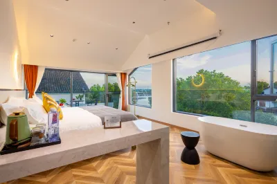 Zhouzhuang Slow Life Lake View Design B&B