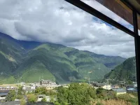 Nayunduo Homestay Hotel in zona Bingzhongluo Sightseeing Platform
