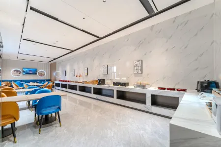 Jundian Hotel(ChongqingShuangfu Mefro Station Branch) Отели рядом с достопримечательностью «Chongqing Traffic Vocational Institute»