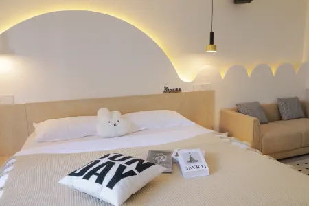 Mancai Mancai · High-altitude Audio-visual Boutique Stay (Derun Langyue Bay) Отели рядом с достопримечательностью «Yunnan Vocational College of Mechanical and Electrical Technology»