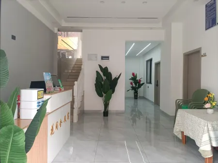 Baili Dujuan Huajian·She Homestay Отели рядом с достопримечательностью «Hundreds of Miles of Azaleas»