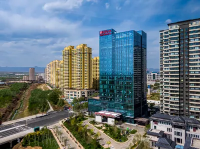 Hilton Garden Inn Fenyang YuLongWan Hotels near Wenhu Shengjing