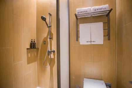 Xinji business hotel Отели рядом с достопримечательностью «Tank Museum»