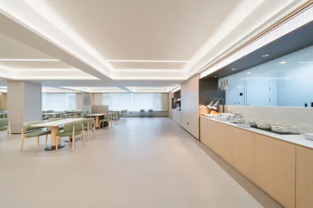 Quanji Hotel (Changhong Road, Xiangyang Wanda Plaza Branch) Отели рядом с достопримечательностью «Shenmenghaidi World»