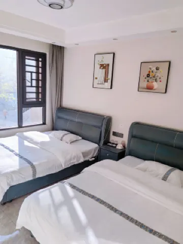 鎮雄華悅ホテル