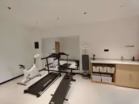 Ji Feng Resort Hotel (Lingshui Haiyun Plaza Branch)