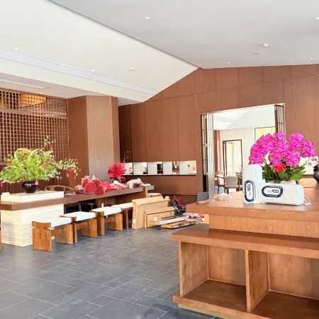Jiuheyueyuan Wenquan Forest Resort Hotel