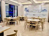 Yuanlai Hotel Hotele w: Powiat Hongya