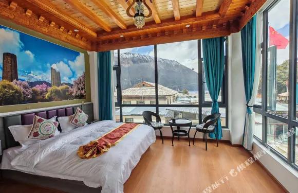 雲棲措畔富氧觀景民宿