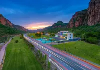 Wu'an Yuxiang Resort Hotel (East Taihang Jingniang Lake Scenic Area Branch)