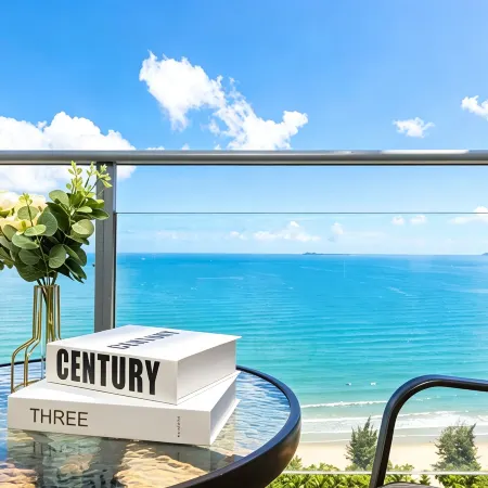Huanhai Holiday Apartment (Yangjiang Hailing Island Poly Yintan Branch)