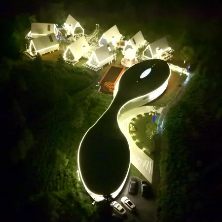 Qimen Guniujiang · Bucket Pit Wild Luxury Resort