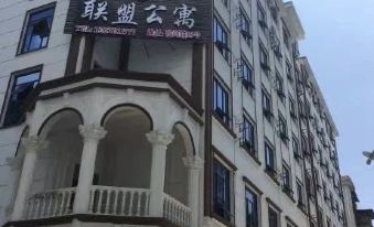 Bayou Union Apartments