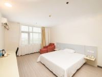 汉庭酒店(上海浦东机场店) - 高级大床房