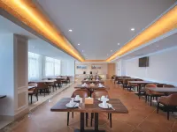 Vienna International Hotel (Poyang Wetland Park) Hotels in Poyang