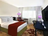 เอ็กเซลซิเออร์ โรงแรม ดาวน์ทาวน์ โรงแรมใกล้หอนาฬิกาเดรา