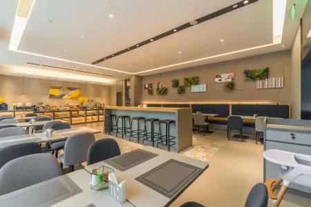 Homeinn Selected Hotel (Kunshan High-Speed Railway Hengshan Road) Отели рядом с достопримечательностью «Qiandeng Ancient Town»