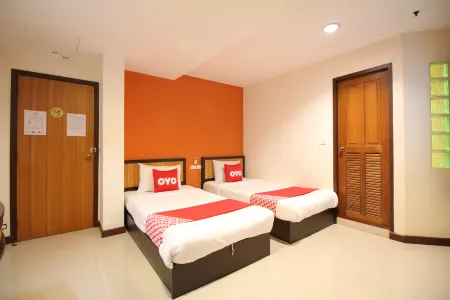Pannee Lodge Khaosan