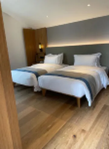 Qi Ming Xing Hot Spring Hotel
