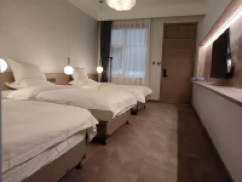 长治光明轻享酒店