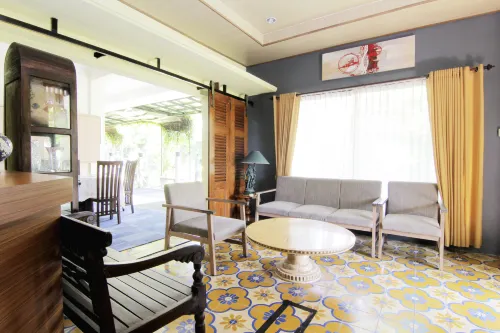 Embe Joglo Homestay - Pensions
