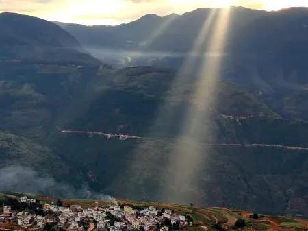 Kunming Luoxiaju Homestay (Luoxia Valley Scenic Area)