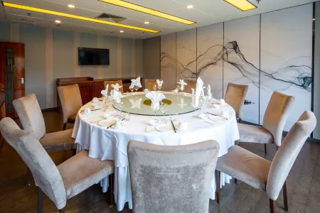 Zhuhai Jinghuayuan Hotel Отели рядом с достопримечательностью «Zhuhai Branch of Beijing Normal University Dormitory»