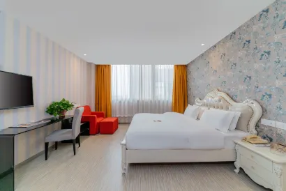 Yiju Hotel (Foshan Lecong Furniture Center)