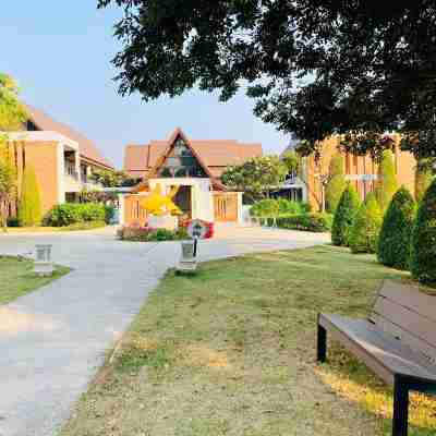 Sukhothai Treasure Resort and Spa Hotel Exterior