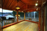 Xiaobai's Home Theme Inn