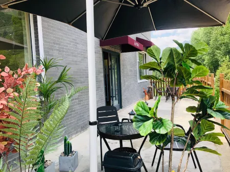 Wutaishan Fanpu Jingshe Отели рядом с достопримечательностью «Shiziwo Temple»