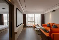 Paco Hotel (North Square Branch of Maoming HSR Station) Hotels in der Nähe von Beiliu Palace