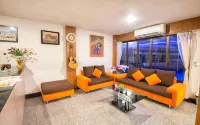Phuthan Hotel Hotels in Amphoe Tha Chang