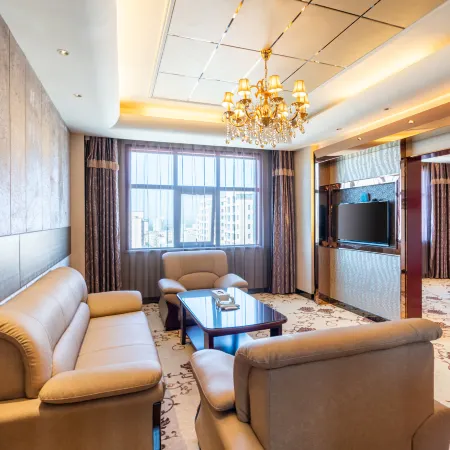 Qingyang Xiongyue Grand Hotel (Municipal Government Dongfang Lijingmao)