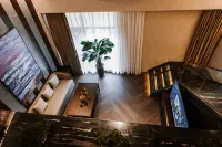 โรงแรมเทียนฮั่นหลางเยว่ ฮั่นจง - ที่มีบาร์