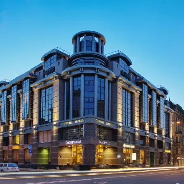 Grand Hotel Emerald Hotels near Smolny Cathedral