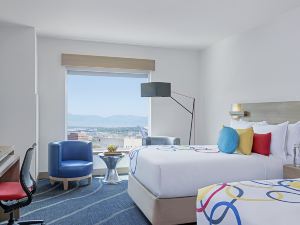 The Art Hotel Denver, Curio Collection by Hilton