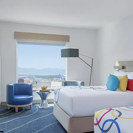 The Art Hotel Denver, Curio Collection by Hilton