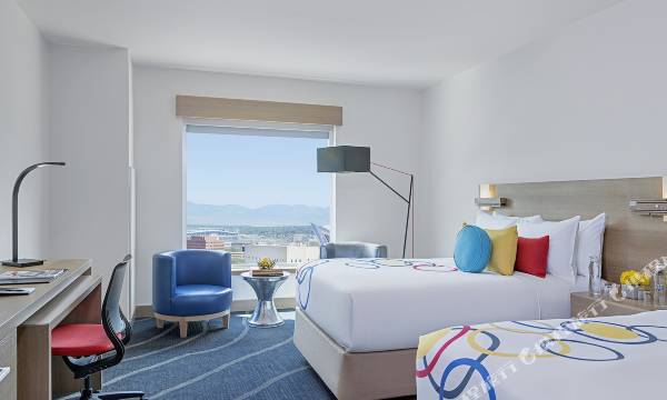 The Art Hotel Denver, Curio Collection by Hilton